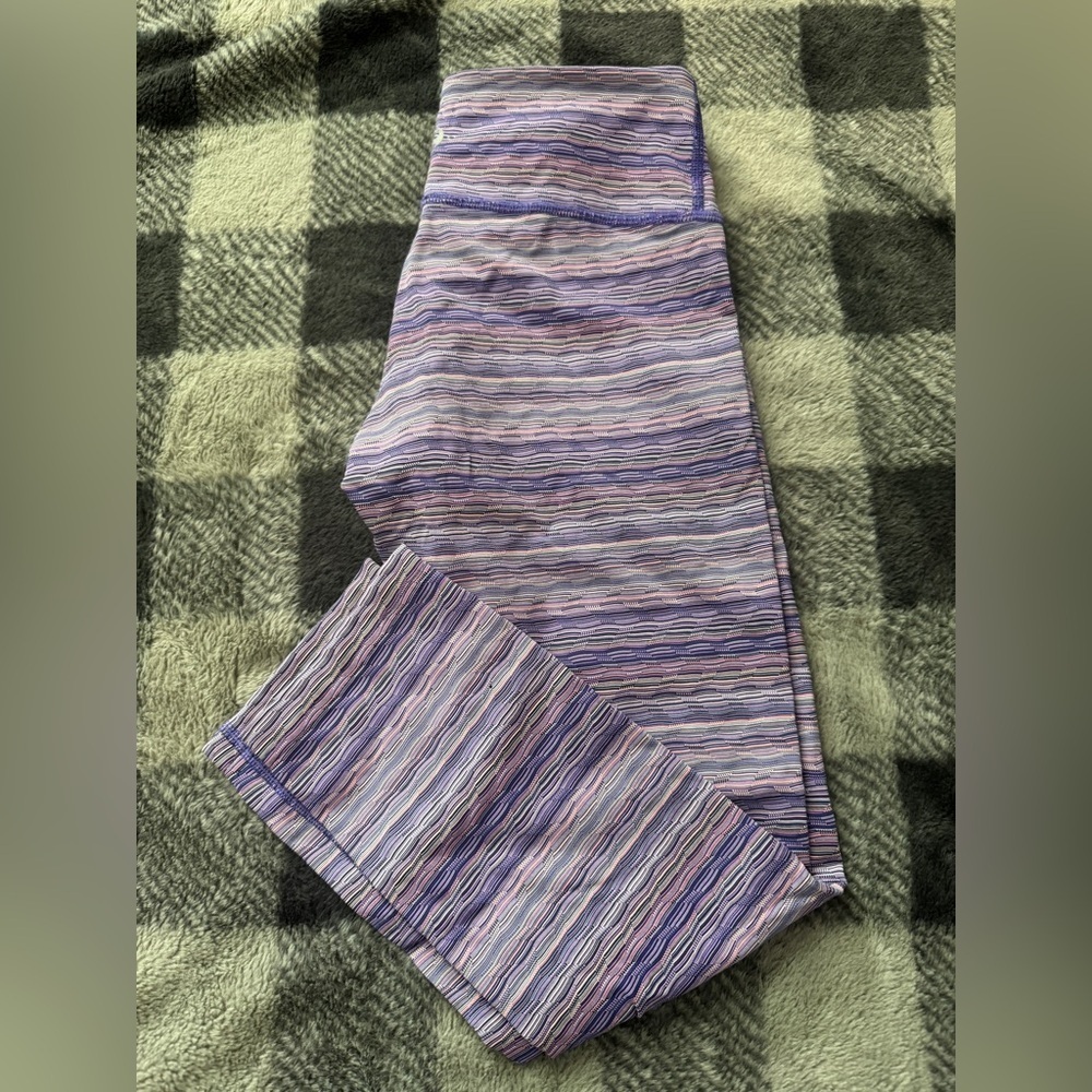 Lululemon Athletica Size 4 Striped Purple/Pink Leggings
